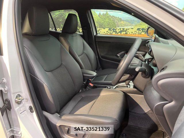 Toyota YARIS CROSS 2024-11 6916044-7
