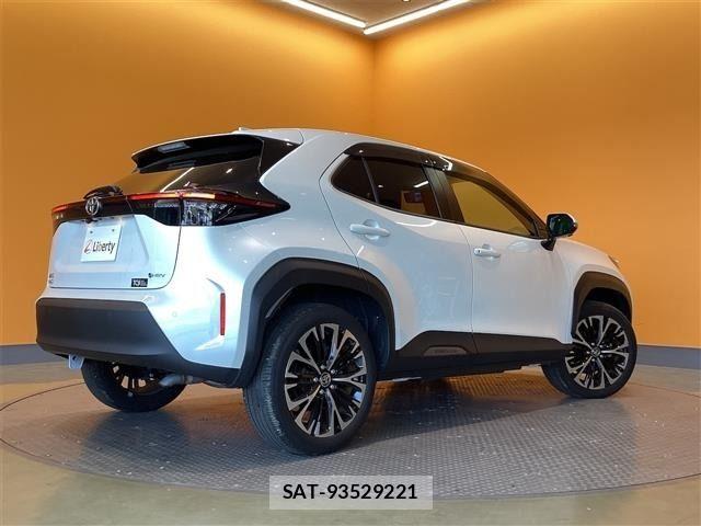 Toyota YARIS CROSS 2024-02 6916046-11