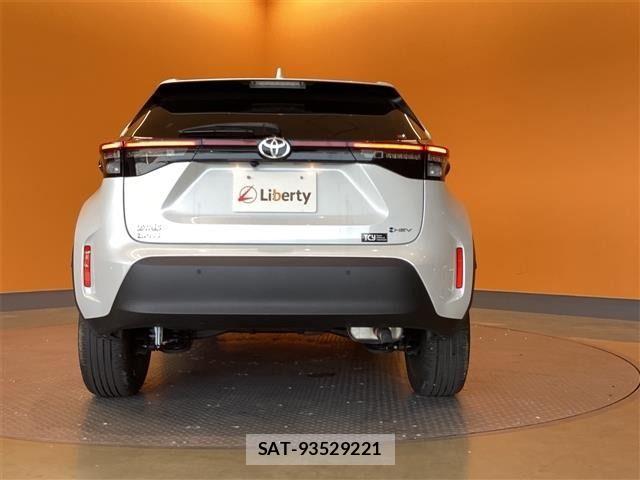 Toyota YARIS CROSS 2024-02 6916046-12