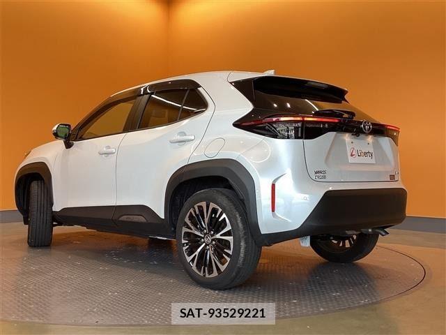 Toyota YARIS CROSS 2024-02 6916046-13