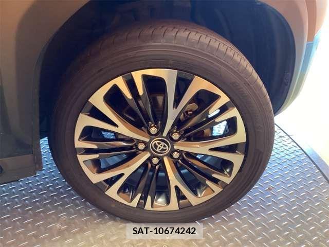 Toyota YARIS CROSS 2022-07 6916066-16