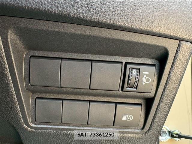 Toyota YARIS CROSS 2025-10 6916079-19