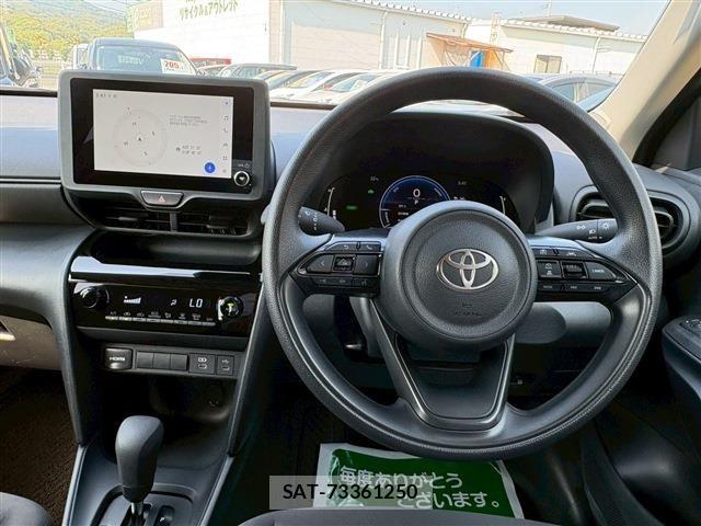 Toyota YARIS CROSS 2025-10 6916079-21