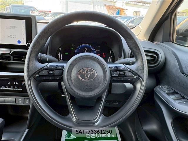 Toyota YARIS CROSS 2025-10 6916079-25