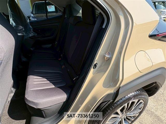 Toyota YARIS CROSS 2025-10 6916079-5