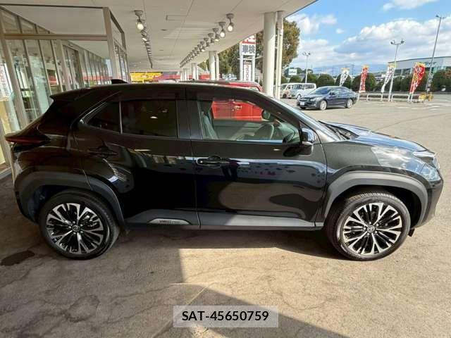 Toyota YARIS CROSS 2024-02 6916068-11