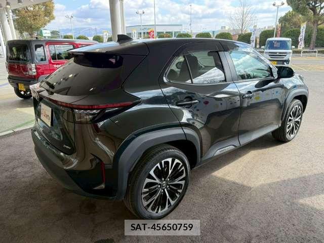 Toyota YARIS CROSS 2024-02 6916068-15