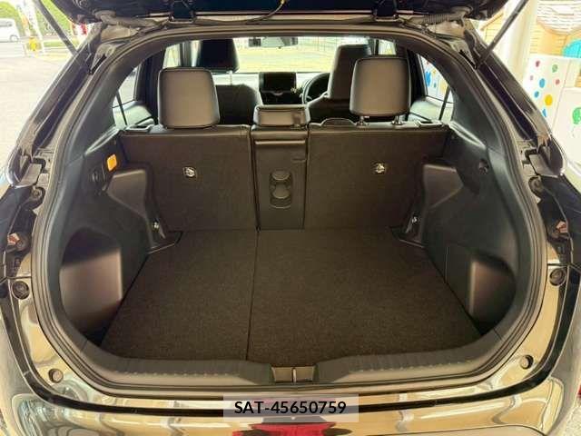 Toyota YARIS CROSS 2024-02 6916068-17