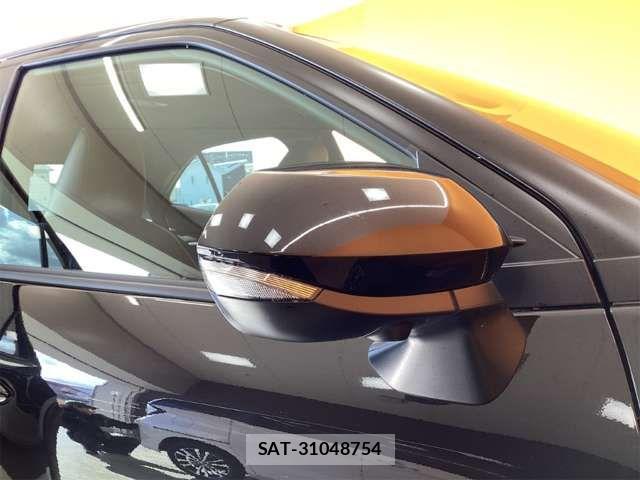 Toyota YARIS CROSS 2025-07 6916059-18