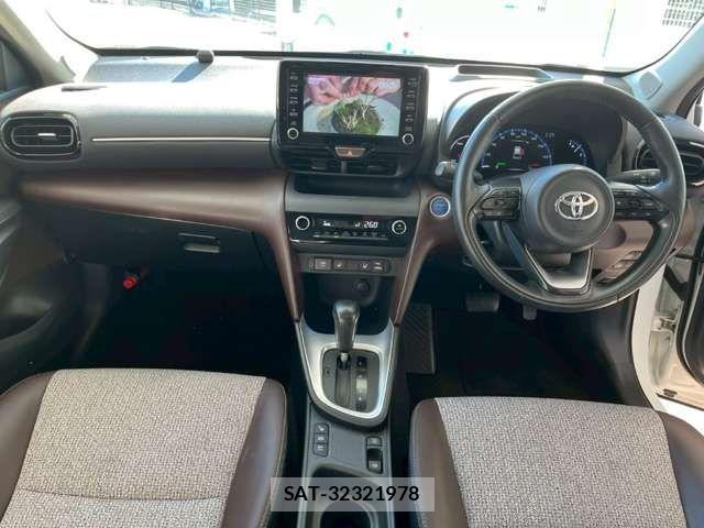 Toyota YARIS CROSS 2021-01 6916083-13