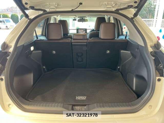 Toyota YARIS CROSS 2021-01 6916083-6