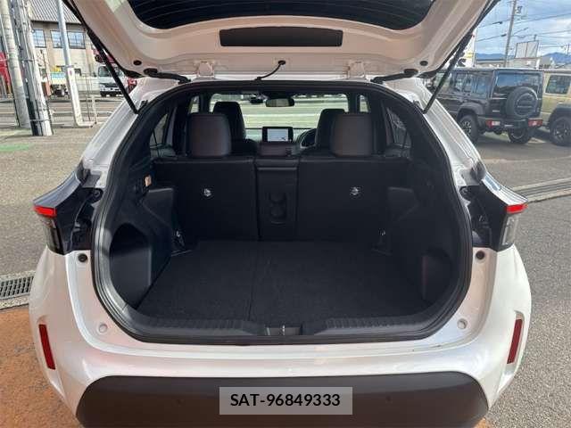 Toyota YARIS CROSS 2025-04 6916063-16