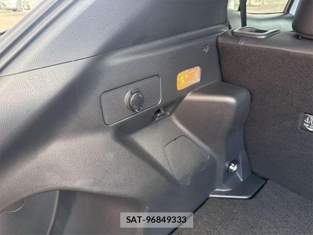 Toyota YARIS CROSS 2025-04 6916063-17