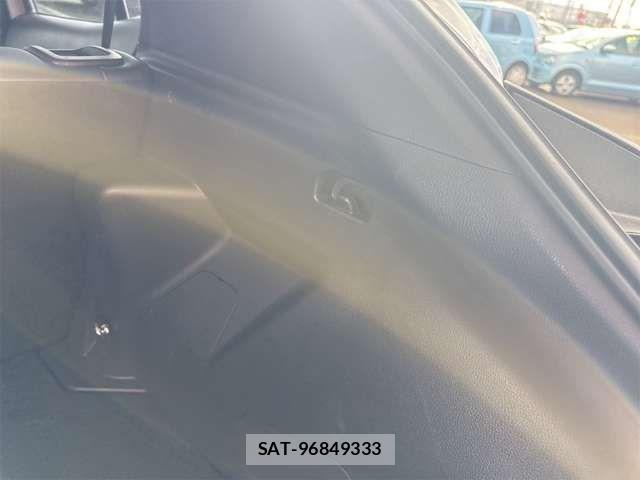 Toyota YARIS CROSS 2025-04 6916063-18