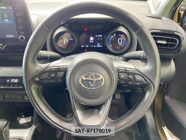 Toyota YARIS CROSS 2021-12 6916106-10