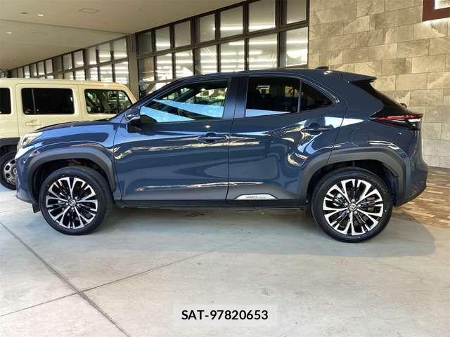 Toyota YARIS CROSS 2025-07 6916045-18