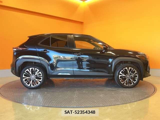 Toyota YARIS CROSS 2025-07 6916048-10