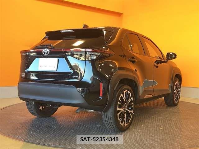 Toyota YARIS CROSS 2025-07 6916048-11