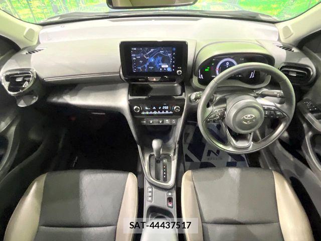 Toyota YARIS CROSS 2024-10 6999343-1