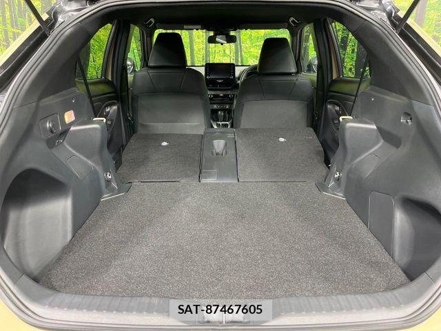 Toyota YARIS CROSS 2023-12 6999348-11