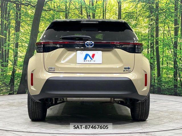 Toyota YARIS CROSS 2023-12 6999348-15