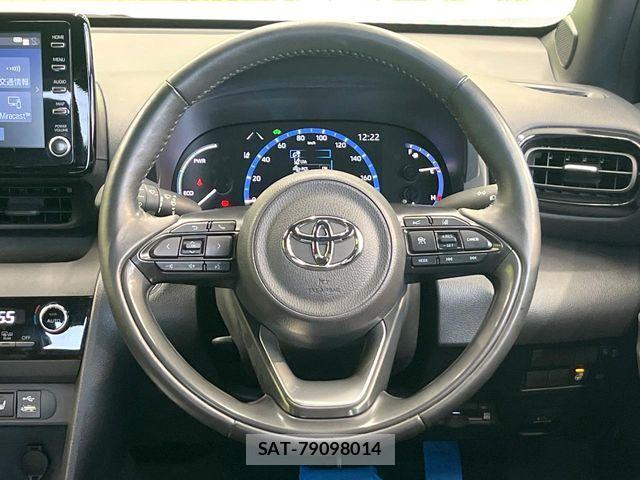 Toyota YARIS CROSS 2023-03 6999351-10