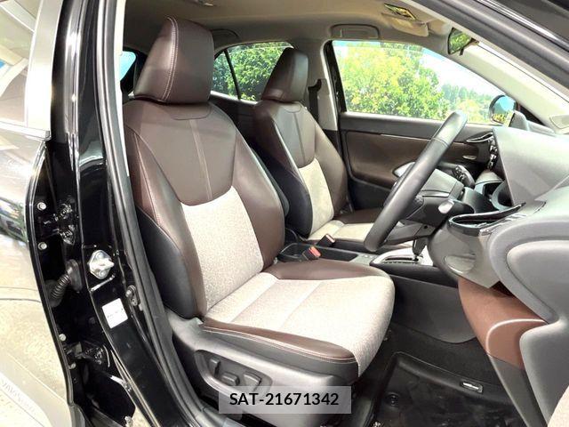 Toyota YARIS CROSS 2021-07 6999356-7