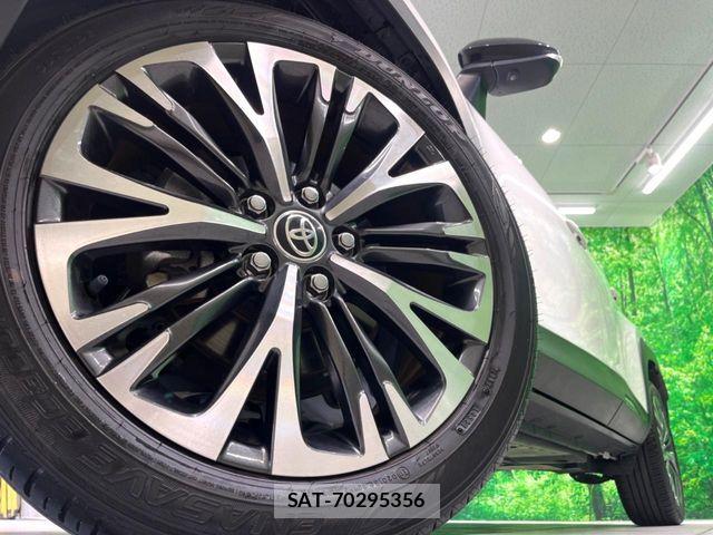 Toyota YARIS CROSS 2022-01 6999359-14
