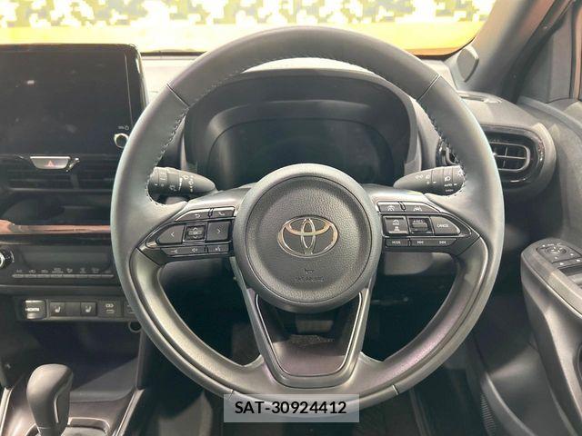 Toyota YARIS CROSS 2025-05 6999340-12