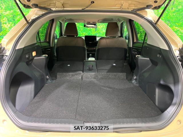 Toyota YARIS CROSS 2024-10 6999349-11