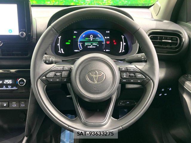 Toyota YARIS CROSS 2024-10 6999349-12