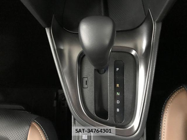 Toyota YARIS CROSS 2024-12 6999345-19