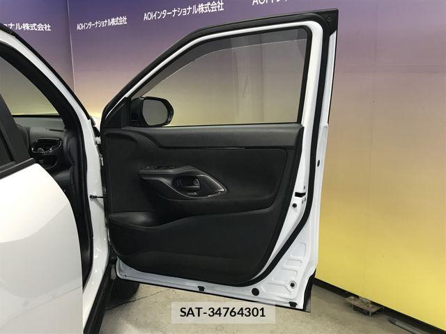 Toyota YARIS CROSS 2024-12 6999345-23