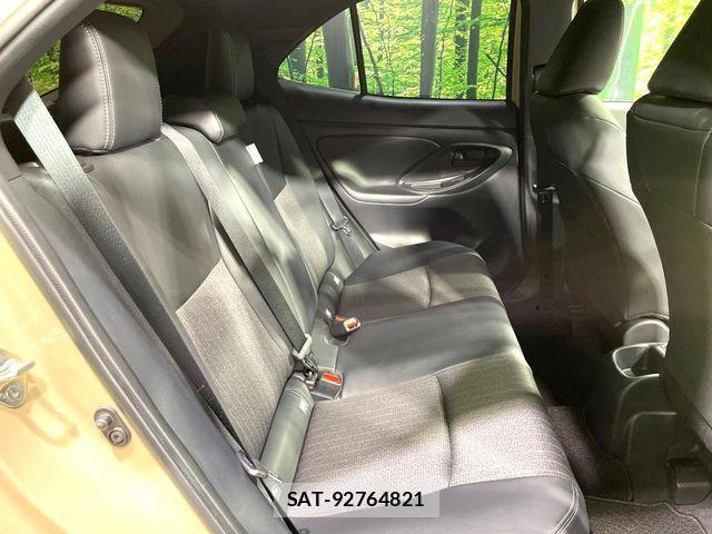 Toyota YARIS CROSS 2023-04 7021966-10