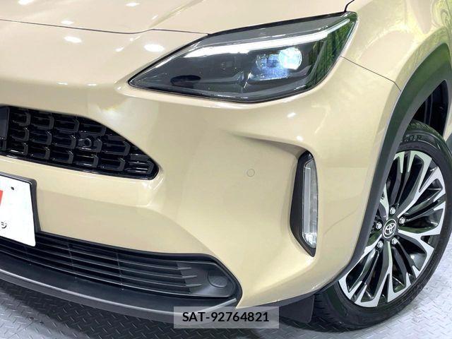 Toyota YARIS CROSS 2023-04 7021966-13
