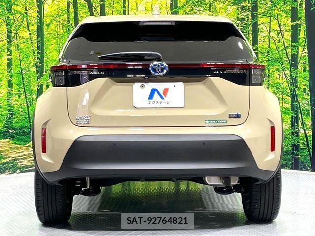 Toyota YARIS CROSS 2023-04 7021966-16