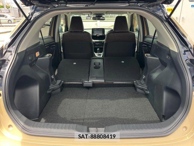 Toyota YARIS CROSS 2021-10 7021964-10