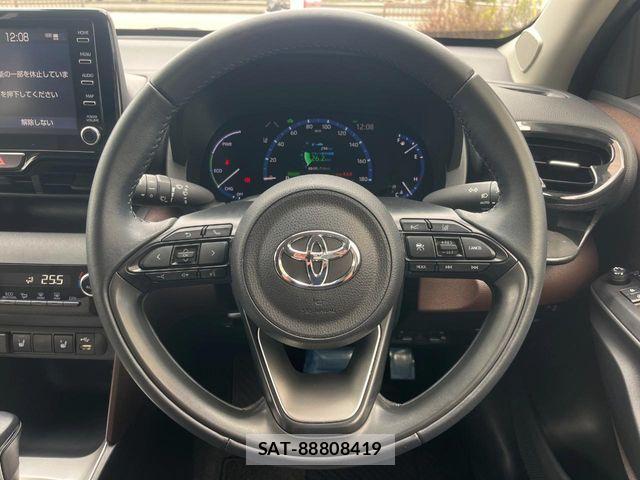 Toyota YARIS CROSS 2021-10 7021964-11