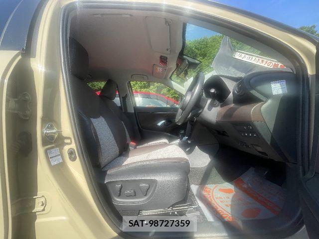 Toyota YARIS CROSS 2023-01 7021963-19