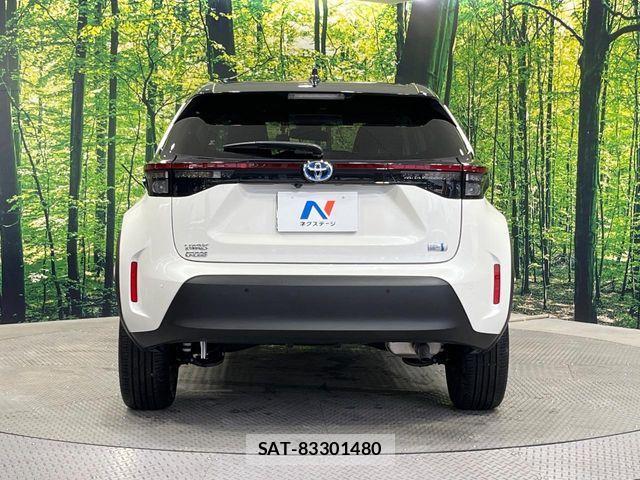 Toyota YARIS CROSS 2021-12 7021962-14