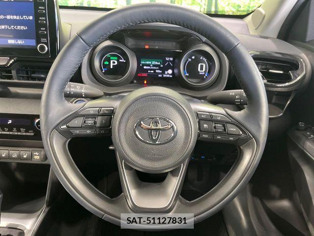 Toyota YARIS CROSS 2022-07 7061577-11