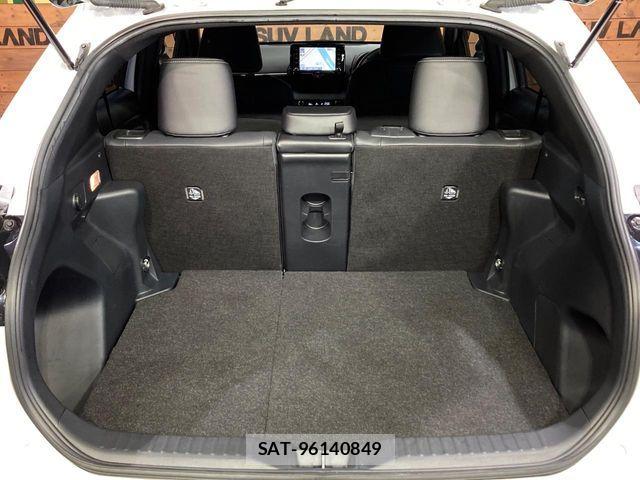 Toyota YARIS CROSS 2023-11 7061561-10