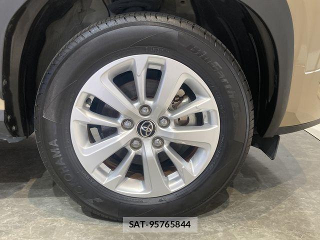 Toyota YARIS CROSS 2021-10 7061558-9