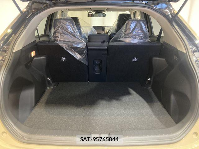 Toyota YARIS CROSS 2021-10 7061558-12