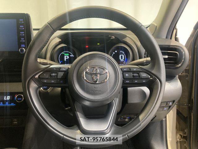 Toyota YARIS CROSS 2021-10 7061558-16