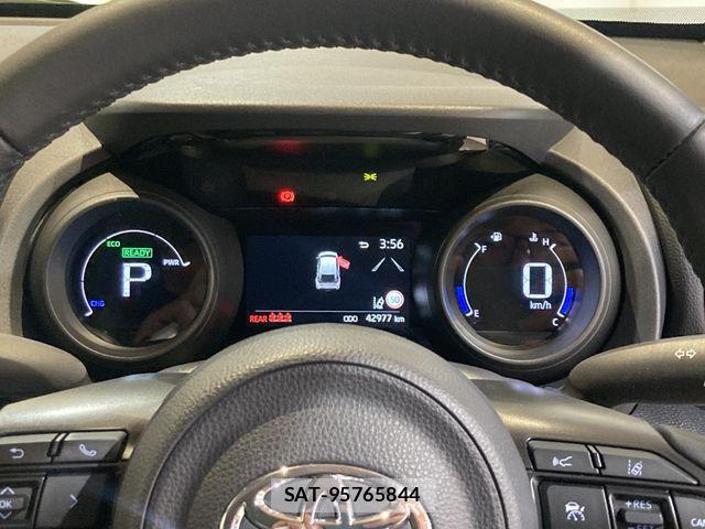 Toyota YARIS CROSS 2021-10 7061558-17