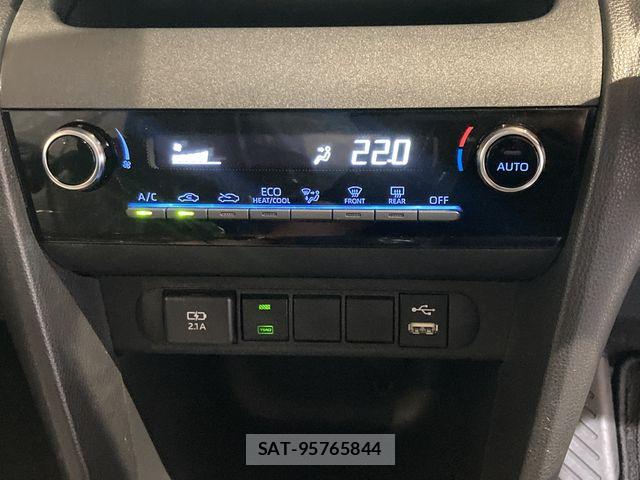 Toyota YARIS CROSS 2021-10 7061558-23
