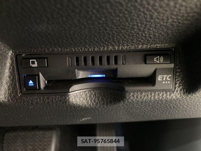 Toyota YARIS CROSS 2021-10 7061558-27
