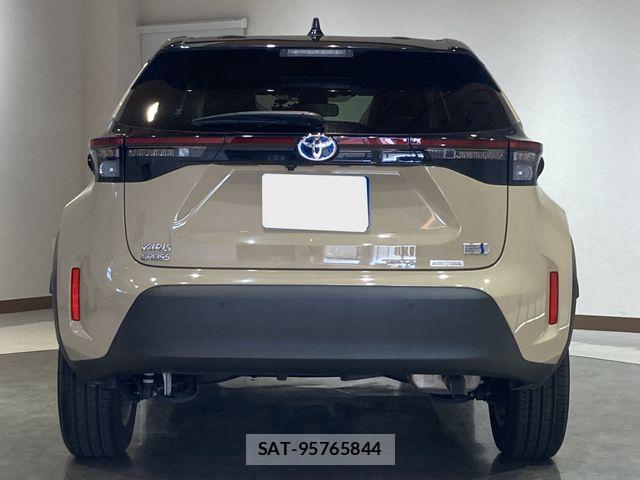 Toyota YARIS CROSS 2021-10 7061558-2