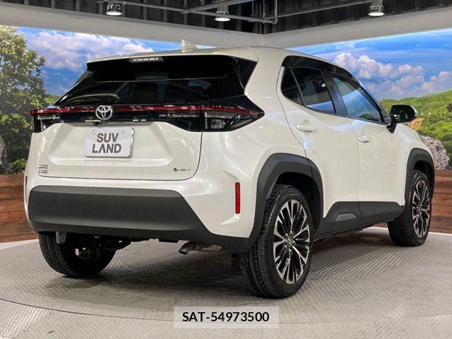Toyota YARIS CROSS 2024-04 7061560-16